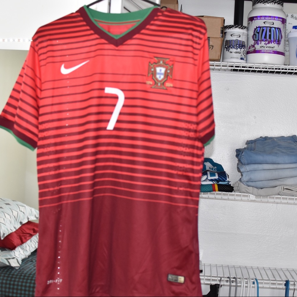 Ronaldo soccer jersey men size small